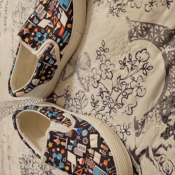 Super cute sneakers - Picture 4 of 7